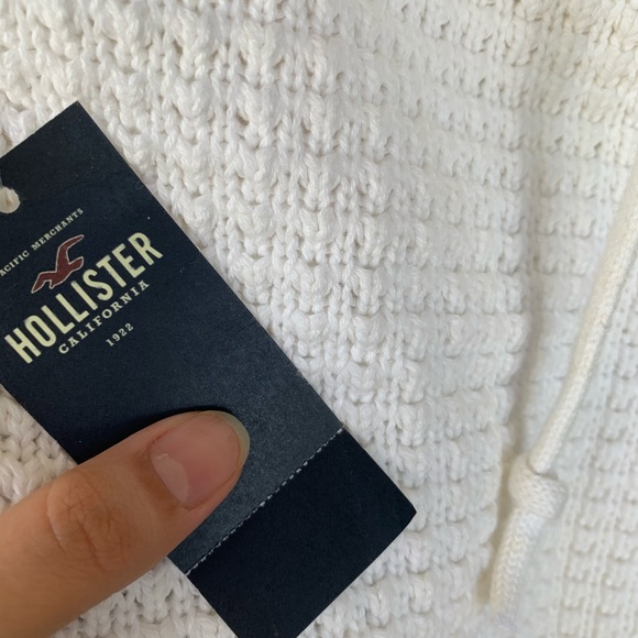 Hollister Crochet Embroidered Top - Picture 5 of 8